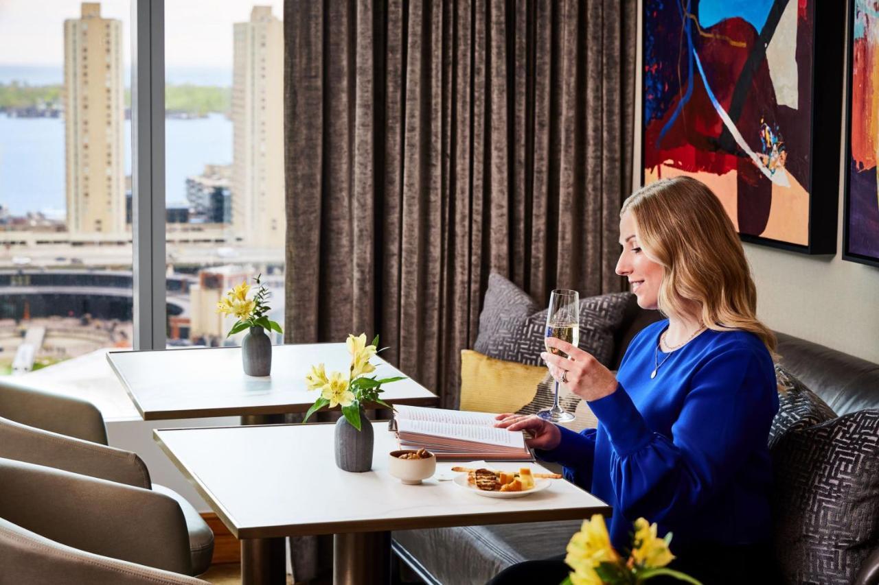 Hotel The Ritz-Carlton, Toronto Esterno foto