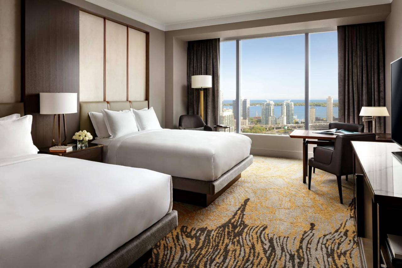 Hotel The Ritz-Carlton, Toronto Esterno foto